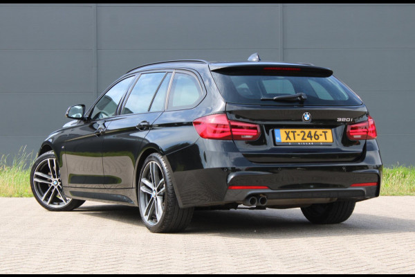 BMW 3 Serie Touring 320i M Sport Edition Panodak HeadUp Leer 19INCH !!NIEUWBINNEN!!