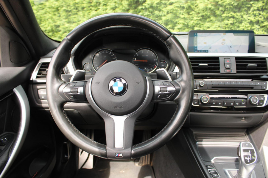 BMW 3 Serie Touring 320i M Sport Edition Panodak HeadUp Leer 19INCH !!NIEUWBINNEN!!