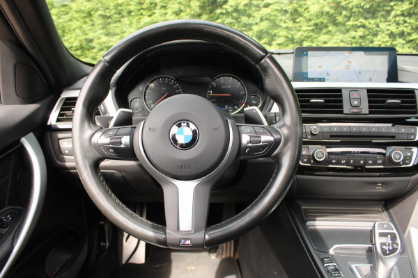 BMW 3 Serie Touring 320i M Sport Edition Panodak HeadUp Leer 19INCH !!NIEUWBINNEN!!