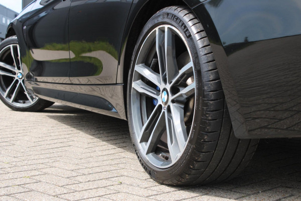 BMW 3 Serie Touring 320i M Sport Edition Panodak HeadUp Leer 19INCH !!NIEUWBINNEN!!