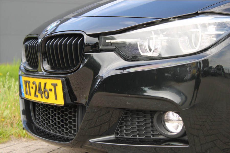 BMW 3 Serie Touring 320i M Sport Edition Panodak HeadUp Leer 19INCH !!NIEUWBINNEN!!