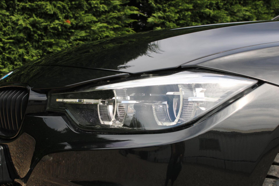 BMW 3 Serie Touring 320i M Sport Edition Panodak HeadUp Leer 19INCH !!NIEUWBINNEN!!