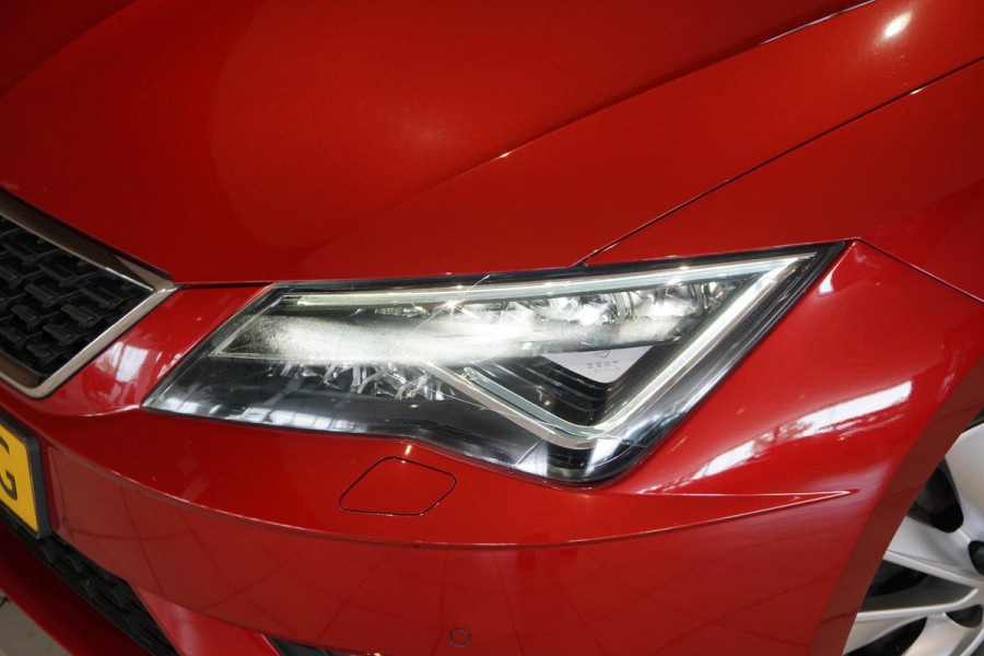 Seat Leon 1.5 TSI Style Ultimate Edition 150PK AUT. + VIRTUAL COCKPIT / CAMERA / CARPLAY / BEATS AUDIO