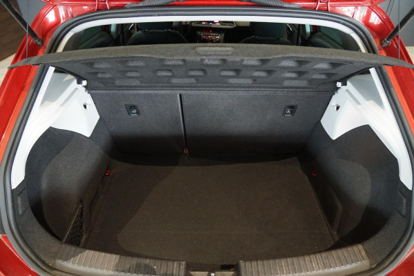 Seat Leon 1.5 TSI Style Ultimate Edition 150PK AUT. + VIRTUAL COCKPIT / CAMERA / CARPLAY / BEATS AUDIO