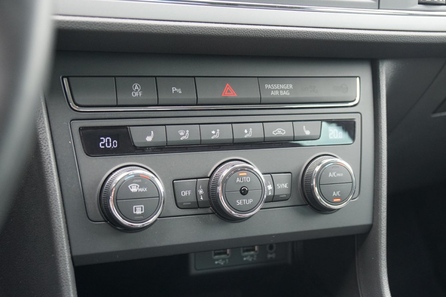Seat Leon 1.5 TSI Style Ultimate Edition 150PK AUT. + VIRTUAL COCKPIT / CAMERA / CARPLAY / BEATS AUDIO