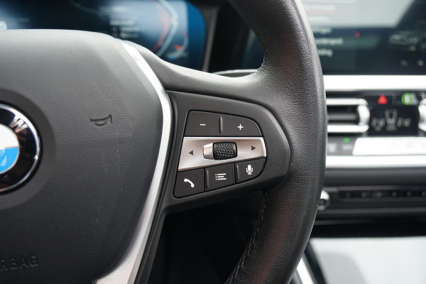 BMW 3 Serie 318i High Executive + SCHUIFDAK / LASERLIGHT / LEDER / TREKHAAK