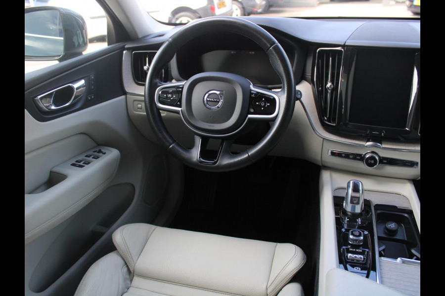 Volvo XC60 2.0 T8 Twin Engine AWD Inscription | ELEKTRISCH SCHUIFDAK | LEDEREN BEKLEDING |