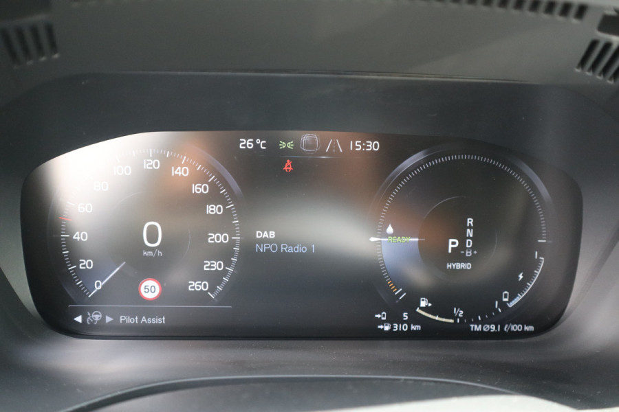 Volvo XC60 2.0 Recharge T6 AWD R-Design Panorama dak / Head-Up / Harman Kardon / 360 camera / Adaptieve cruise /