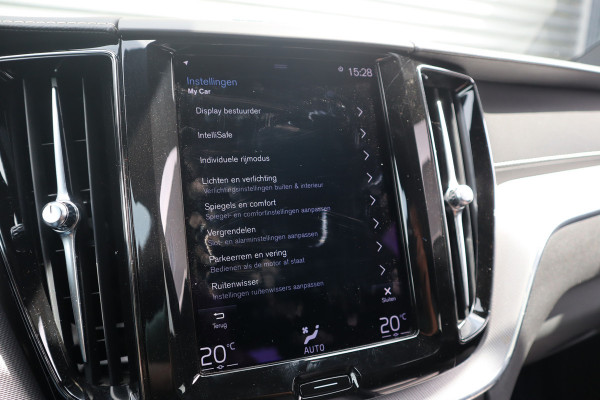 Volvo XC60 2.0 Recharge T6 AWD R-Design Panorama dak / Head-Up / Harman Kardon / 360 camera / Adaptieve cruise /