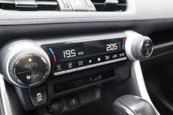 Toyota RAV4 2.5 Hybrid Dynamic Panorama dak / dode hoek / adaptieve cruise /