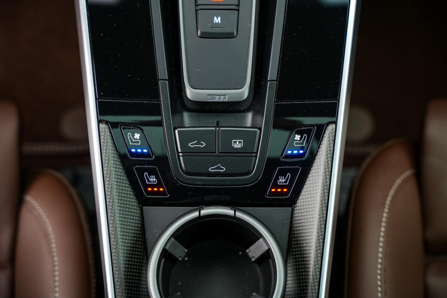 Porsche 911 3.8 Turbo S Aerokit Keramisch Schuifdak Burmester Keyless Liftsysteem Sportchrono 21''LM