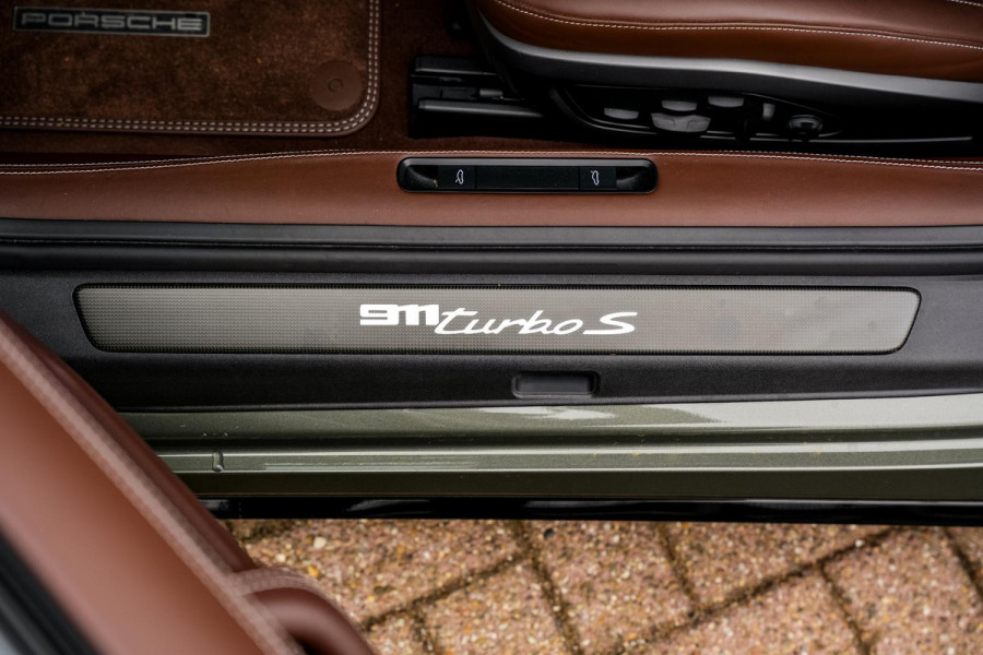 Porsche 911 3.8 Turbo S Aerokit Keramisch Schuifdak Burmester Keyless Liftsysteem Sportchrono 21''LM