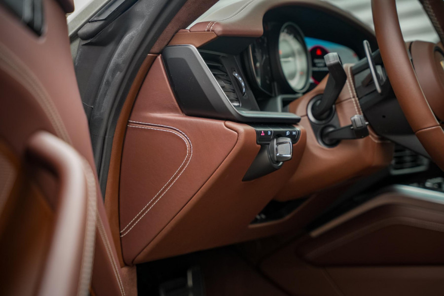 Porsche 911 3.8 Turbo S Aerokit Keramisch Schuifdak Burmester Keyless Liftsysteem Sportchrono 21''LM