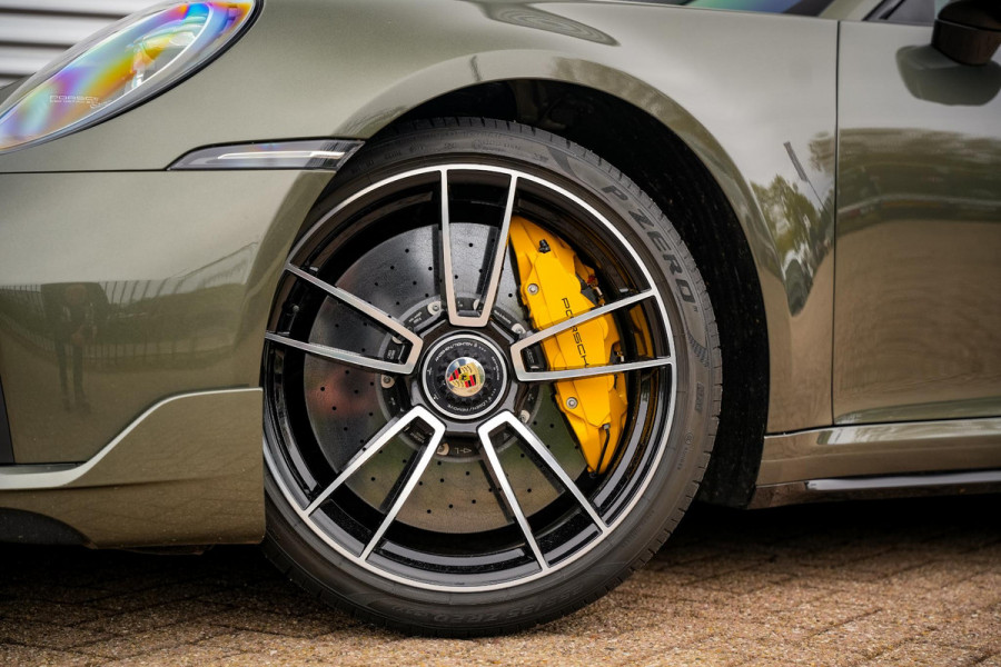 Porsche 911 3.8 Turbo S Aerokit Keramisch Schuifdak Burmester Keyless Liftsysteem Sportchrono 21''LM