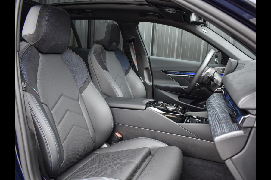 BMW 5 Serie Touring 550e xDrive M-SPORT PRO | PANORAMADAK | ACTIVE CRUISE CONTROL | ELEKTR. VERST. STOELEN MET GEHEUGEN | B&W AUDIO | STOELV