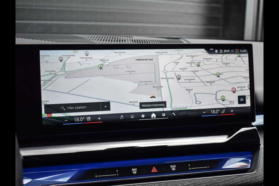 BMW 5 Serie Touring 550e xDrive M-SPORT PRO | PANORAMADAK | ACTIVE CRUISE CONTROL | ELEKTR. VERST. STOELEN MET GEHEUGEN | B&W AUDIO | STOELV