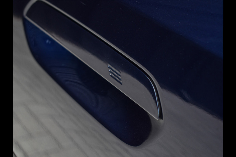 BMW 5 Serie Touring 550e xDrive M-SPORT PRO | PANORAMADAK | ACTIVE CRUISE CONTROL | ELEKTR. VERST. STOELEN MET GEHEUGEN | B&W AUDIO | STOELV