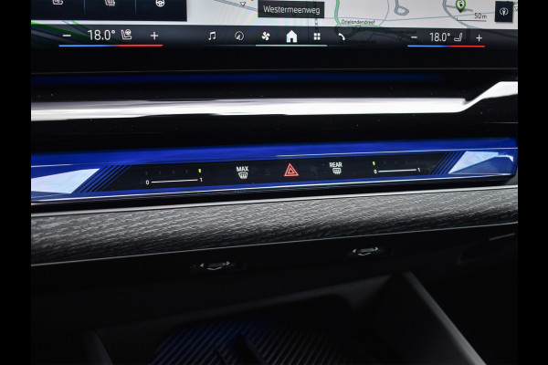 BMW 5 Serie Touring 550e xDrive M-SPORT PRO | PANORAMADAK | ACTIVE CRUISE CONTROL | ELEKTR. VERST. STOELEN MET GEHEUGEN | B&W AUDIO | STOELV