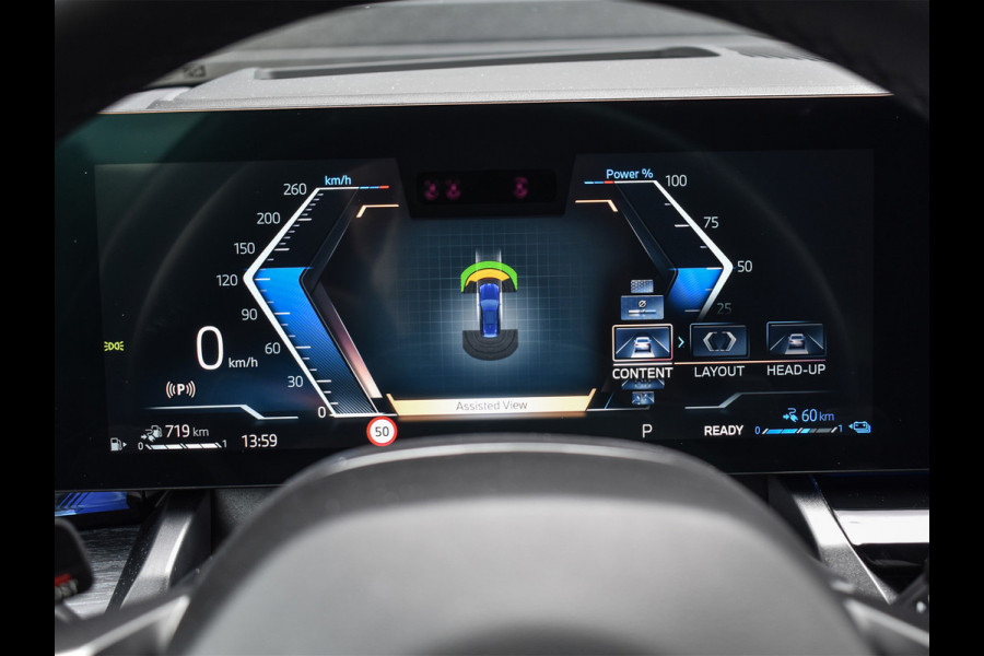 BMW 5 Serie Touring 550e xDrive M-SPORT PRO | PANORAMADAK | ACTIVE CRUISE CONTROL | ELEKTR. VERST. STOELEN MET GEHEUGEN | B&W AUDIO | STOELV