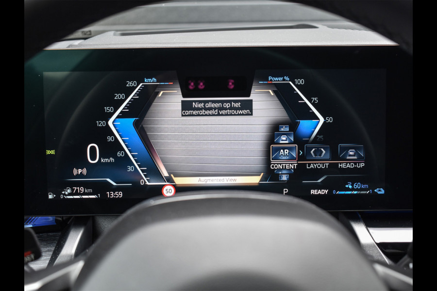 BMW 5 Serie Touring 550e xDrive M-SPORT PRO | PANORAMADAK | ACTIVE CRUISE CONTROL | ELEKTR. VERST. STOELEN MET GEHEUGEN | B&W AUDIO | STOELV
