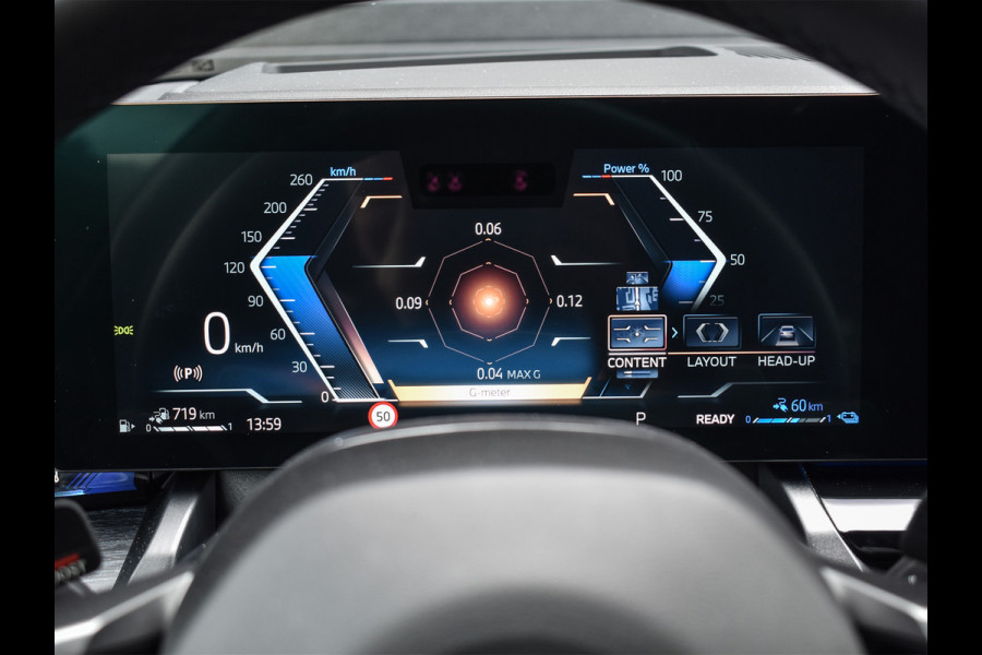 BMW 5 Serie Touring 550e xDrive M-SPORT PRO | PANORAMADAK | ACTIVE CRUISE CONTROL | ELEKTR. VERST. STOELEN MET GEHEUGEN | B&W AUDIO | STOELV