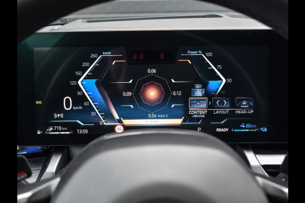 BMW 5 Serie Touring 550e xDrive M-SPORT PRO | PANORAMADAK | ACTIVE CRUISE CONTROL | ELEKTR. VERST. STOELEN MET GEHEUGEN | B&W AUDIO | STOELV