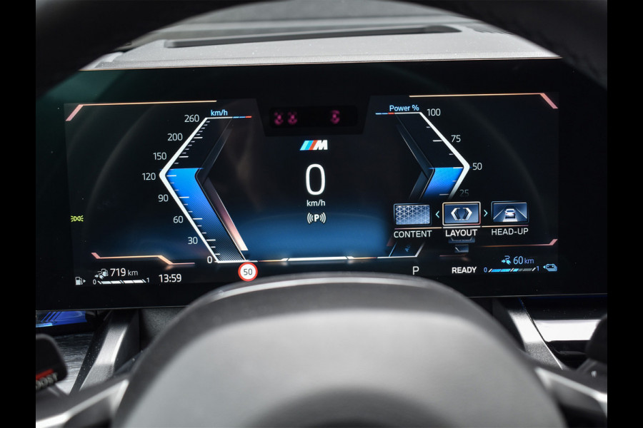 BMW 5 Serie Touring 550e xDrive M-SPORT PRO | PANORAMADAK | ACTIVE CRUISE CONTROL | ELEKTR. VERST. STOELEN MET GEHEUGEN | B&W AUDIO | STOELV