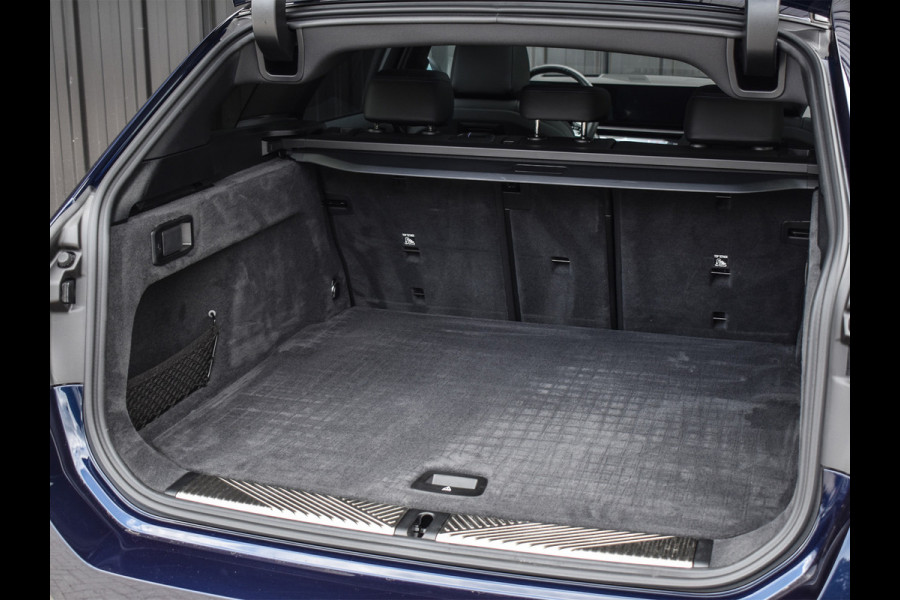 BMW 5 Serie Touring 550e xDrive M-SPORT PRO | PANORAMADAK | ACTIVE CRUISE CONTROL | ELEKTR. VERST. STOELEN MET GEHEUGEN | B&W AUDIO | STOELV