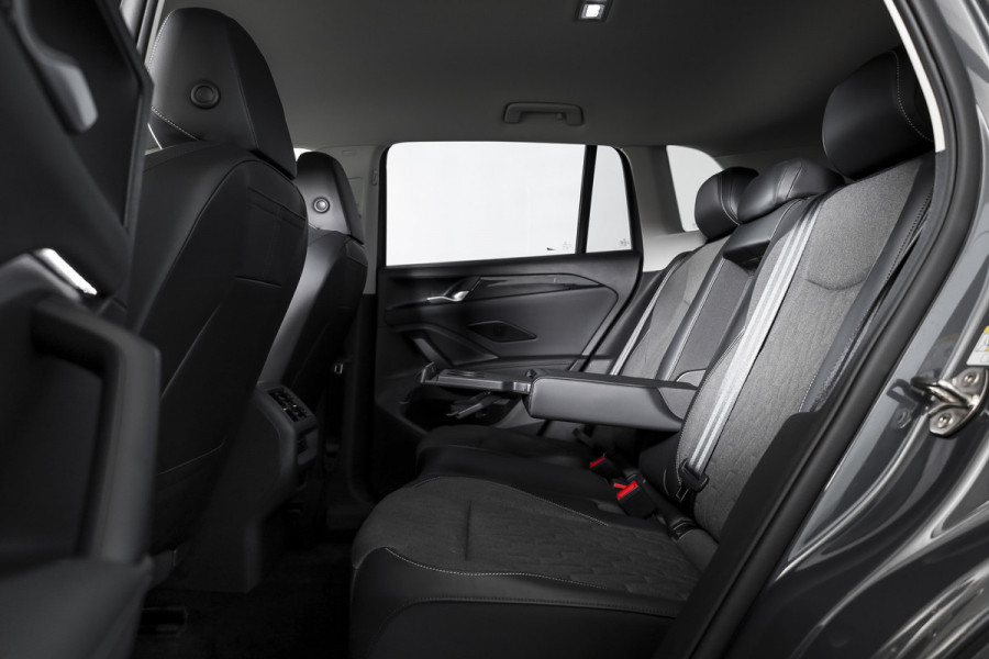 Volkswagen Tiguan 1.5 eTSI 150 PK Life Edition - DSG Automaat | Dig. Cockpit | Adapt. Cruise | Stoel+-Stuurverw. | PDC | Camera | App. Connect | ECC | Elek. Klep | DAB | LM 17" | 6165