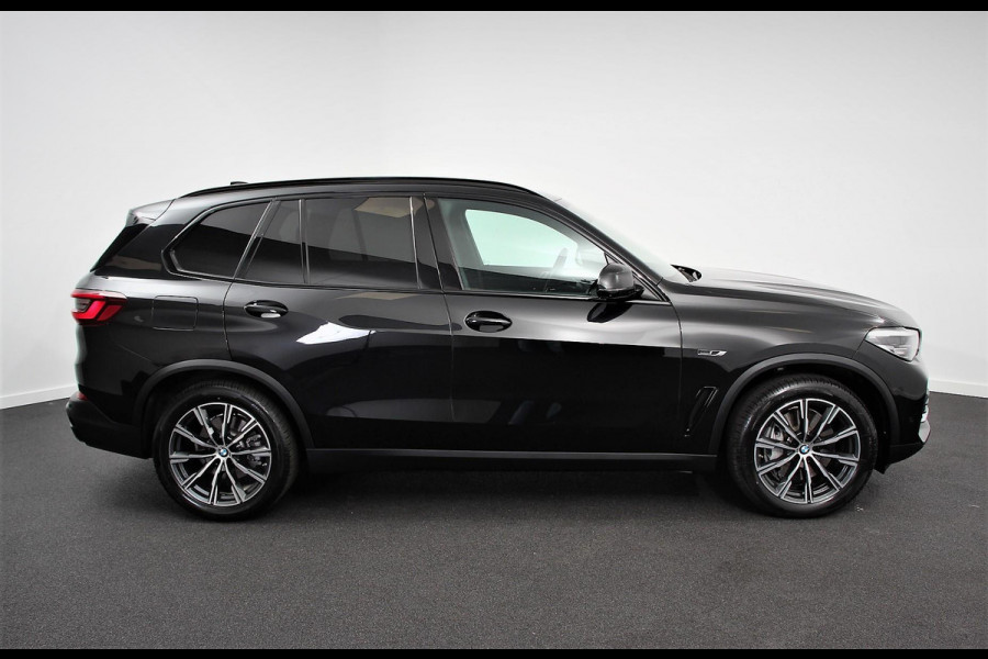 BMW X5 xDrive45e Hybrid 394pk Executive Shadow line Leder Schuif-Panorama dak Navigatie Trekhaak Camera 360 20"LMV