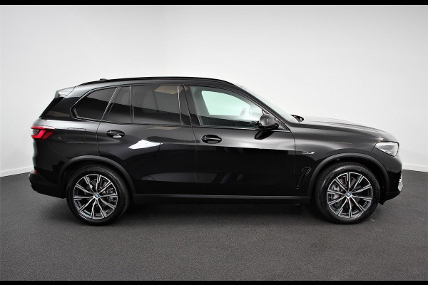 BMW X5 xDrive45e Hybrid 394pk Executive Shadow line Leder Schuif-Panorama dak Navigatie Trekhaak Camera 360 20"LMV