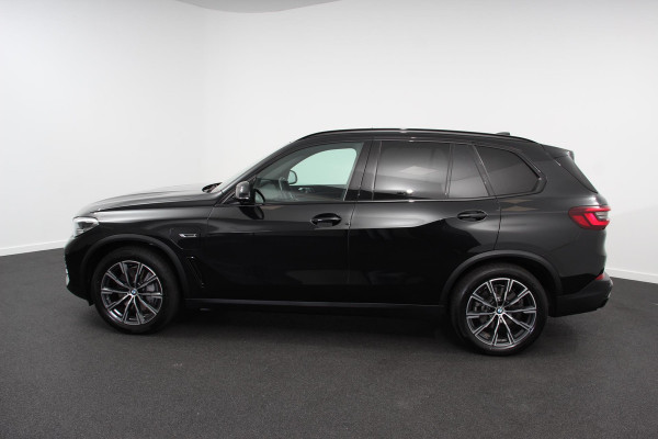 BMW X5 xDrive45e Hybrid 394pk Executive Shadow line Leder Schuif-Panorama dak Navigatie Trekhaak Camera 360 20"LMV