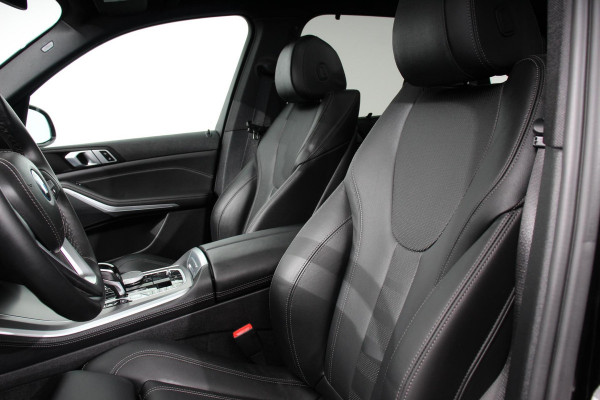 BMW X5 xDrive45e Hybrid 394pk Executive Shadow line Leder Schuif-Panorama dak Navigatie Trekhaak Camera 360 20"LMV
