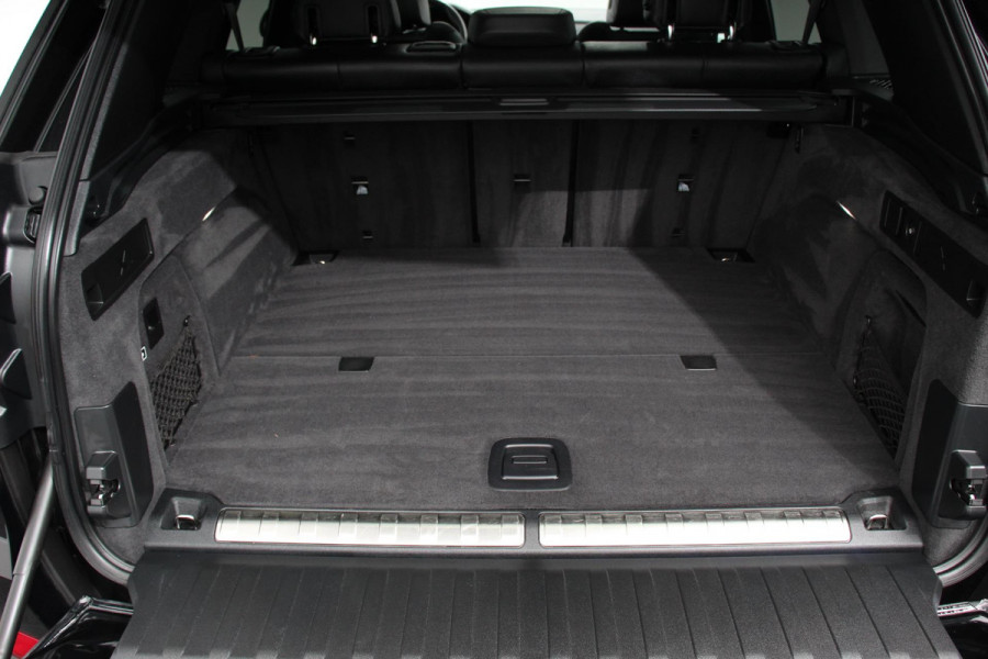 BMW X5 xDrive45e Hybrid 394pk Executive Shadow line Leder Schuif-Panorama dak Navigatie Trekhaak Camera 360 20"LMV