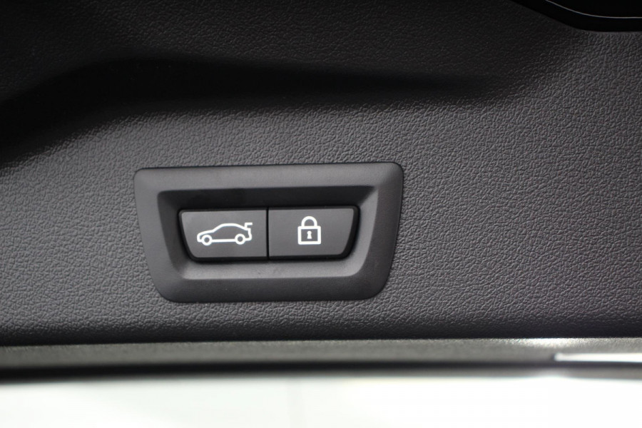 BMW X5 xDrive45e Hybrid 394pk Executive Shadow line Leder Schuif-Panorama dak Navigatie Trekhaak Camera 360 20"LMV