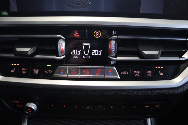 BMW 3-serie 320i High Executive Edition (TREKHAAK, PARKEERSENSOREN, STOELVERWARMING, LEER, NAVIGATIE, NL-AUTO)