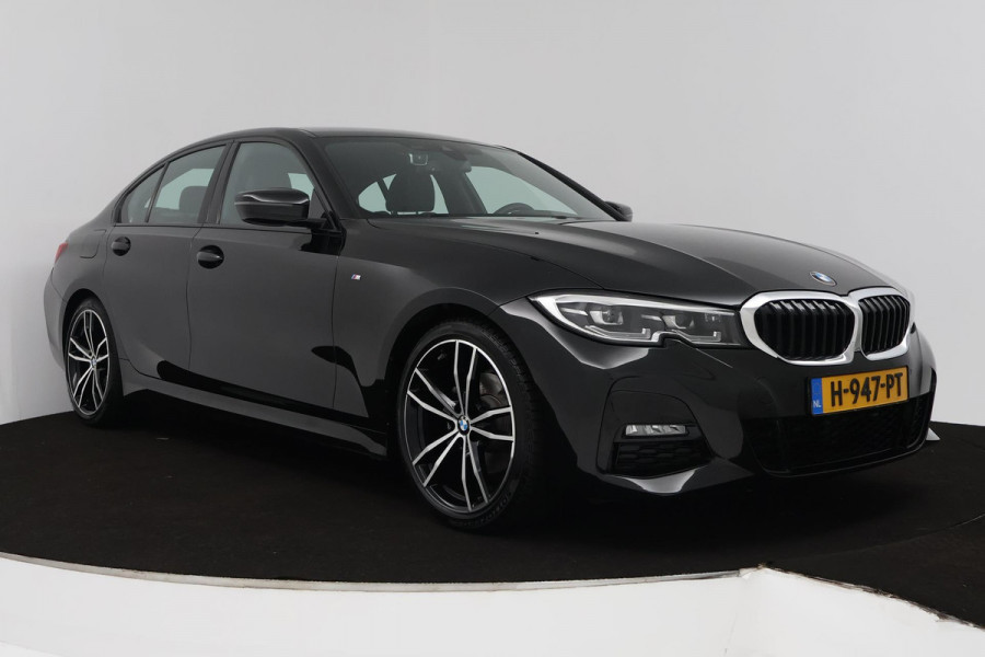 BMW 3-serie 320i High Executive Edition (TREKHAAK, PARKEERSENSOREN, STOELVERWARMING, LEER, NAVIGATIE, NL-AUTO)