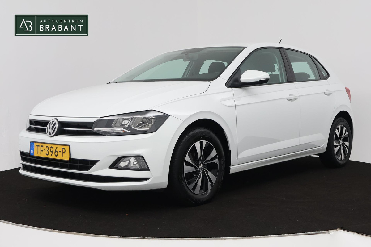 Volkswagen Polo 1.0 TSI Comfortline (PARKEERSENSOREN, CRUISE ADAPTIEF, NAVIGATIE, CARPLAY, NL-AUTO, GOED ONDERHOUDEN) Volkswagen Polo 1.0 TSI Comfortline (PARKEERSENSOREN, CRUISE ADAPTIEF, NAVIGATIE, CARPLAY, NL-AUTO, GOED ONDERHOUDEN)