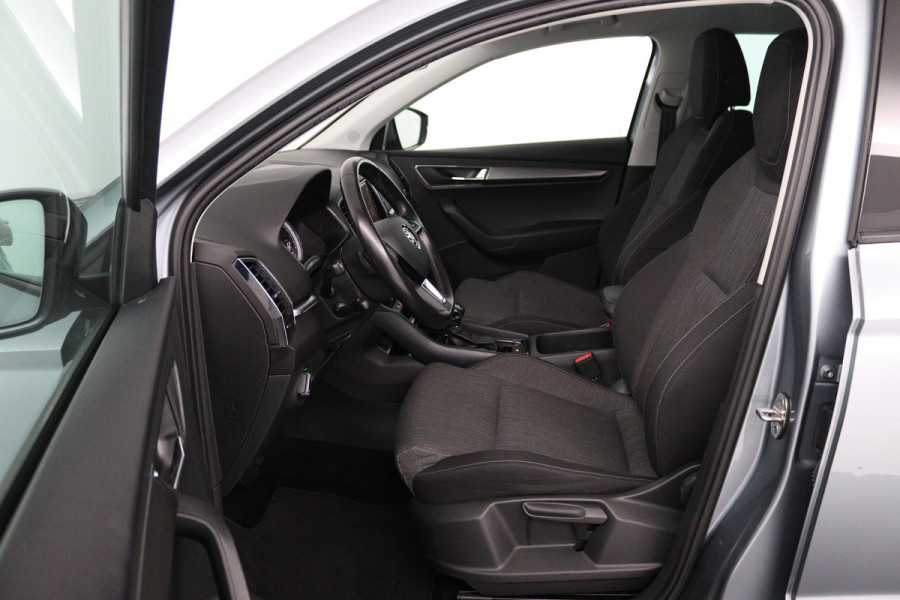 Škoda Karoq 1.5 TSI ACT Style Business (PANORAMADAK, CRUISE ADAPTIEF, PARKEERSENSOREN, STOELVERWARMING, NAVIGATIE, AUTOMAAT)
