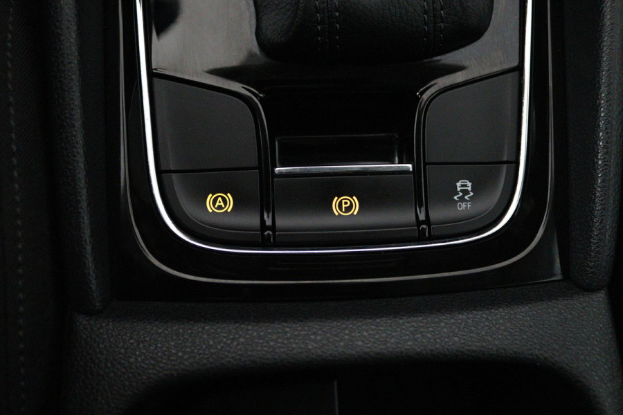 Škoda Karoq 1.5 TSI ACT Style Business (PANORAMADAK, CRUISE ADAPTIEF, PARKEERSENSOREN, STOELVERWARMING, NAVIGATIE, AUTOMAAT)