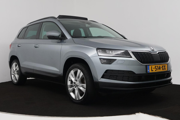 Škoda Karoq 1.5 TSI ACT Style Business (PANORAMADAK, CRUISE ADAPTIEF, PARKEERSENSOREN, STOELVERWARMING, NAVIGATIE, AUTOMAAT)