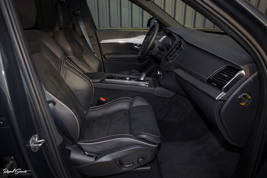 Volvo XC90 2.0 T8 Recharge AWD R-Design | Long Range | Zwenkbare Trekhaak | Harman Kardon | Adaptieve cruise | Apple carplay |