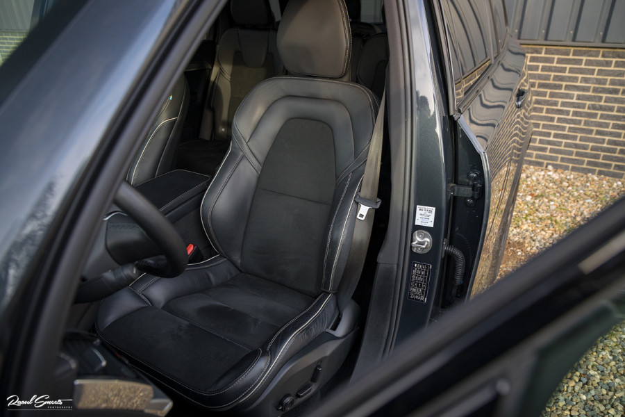 Volvo XC90 2.0 T8 Recharge AWD R-Design | Long Range | Zwenkbare Trekhaak | Harman Kardon | Adaptieve cruise | Apple carplay |