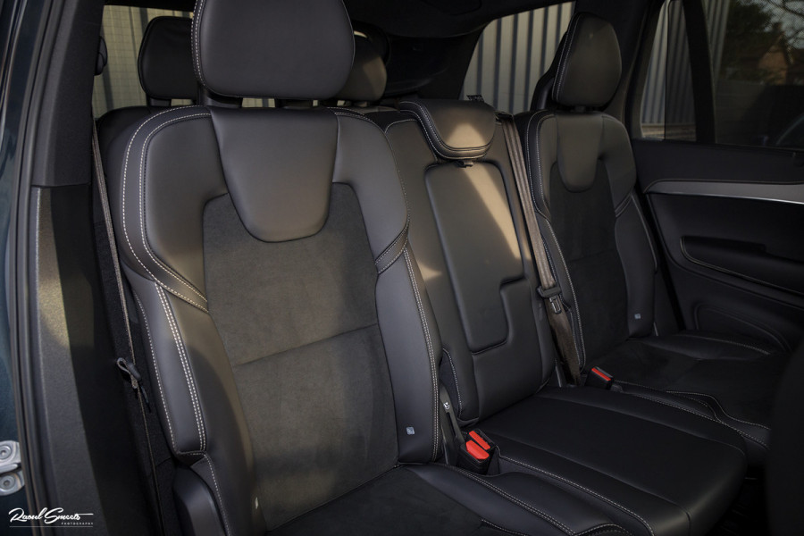 Volvo XC90 2.0 T8 Recharge AWD R-Design | Long Range | Zwenkbare Trekhaak | Harman Kardon | Adaptieve cruise | Apple carplay |