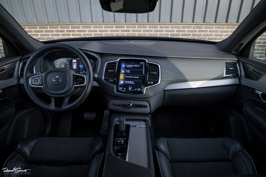Volvo XC90 2.0 T8 Recharge AWD R-Design | Long Range | Zwenkbare Trekhaak | Harman Kardon | Adaptieve cruise | Apple carplay |