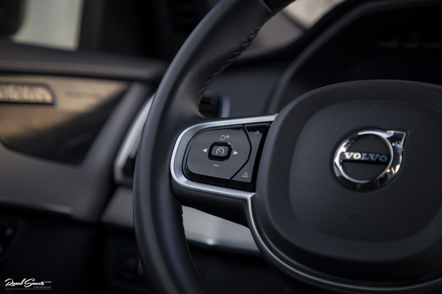 Volvo XC90 2.0 T8 Recharge AWD R-Design | Long Range | Zwenkbare Trekhaak | Harman Kardon | Adaptieve cruise | Apple carplay |
