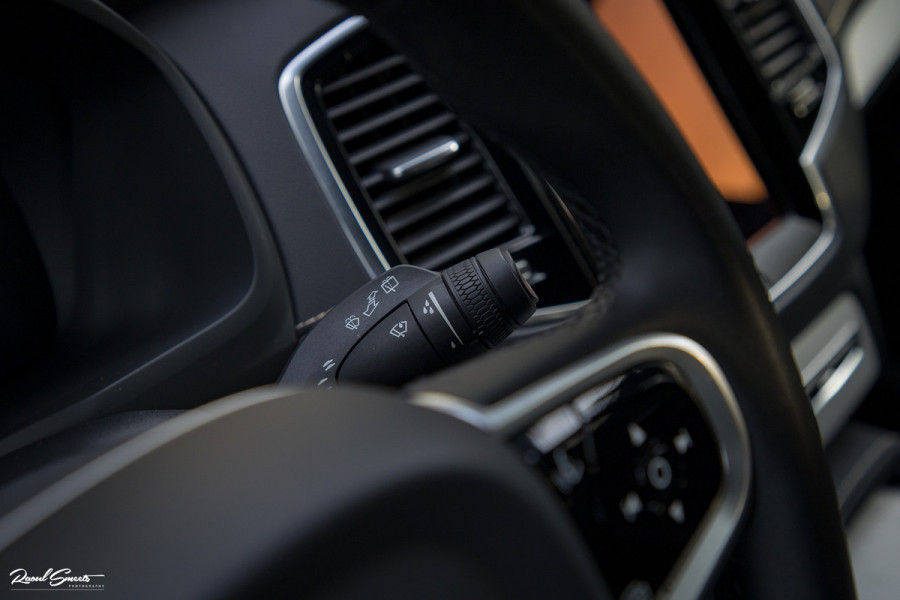 Volvo XC90 2.0 T8 Recharge AWD R-Design | Long Range | Zwenkbare Trekhaak | Harman Kardon | Adaptieve cruise | Apple carplay |