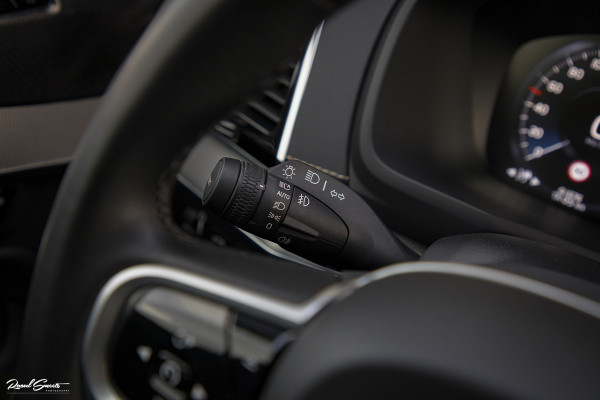 Volvo XC90 2.0 T8 Recharge AWD R-Design | Long Range | Zwenkbare Trekhaak | Harman Kardon | Adaptieve cruise | Apple carplay |