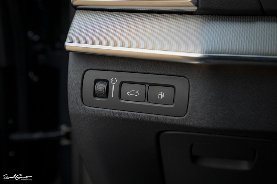 Volvo XC90 2.0 T8 Recharge AWD R-Design | Long Range | Zwenkbare Trekhaak | Harman Kardon | Adaptieve cruise | Apple carplay |