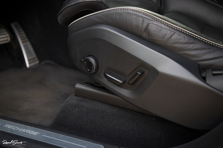 Volvo XC90 2.0 T8 Recharge AWD R-Design | Long Range | Zwenkbare Trekhaak | Harman Kardon | Adaptieve cruise | Apple carplay |